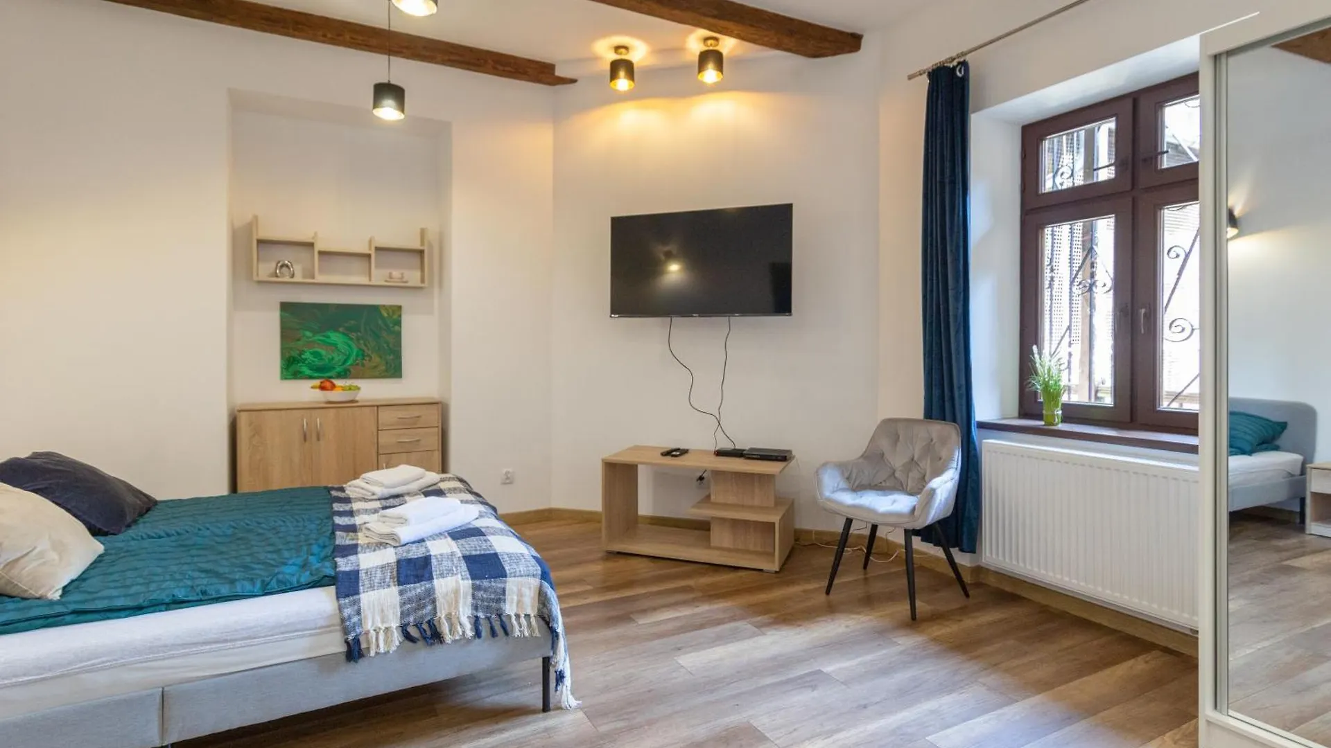 Step-By-Step Studio Krakow Apartment